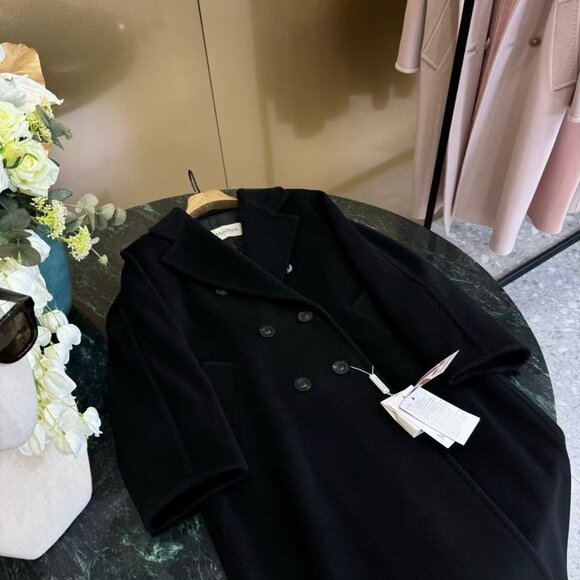 Max Mara refined double-breasted woolcoat. Belted waist. Brand new. - Picture 4 of 12